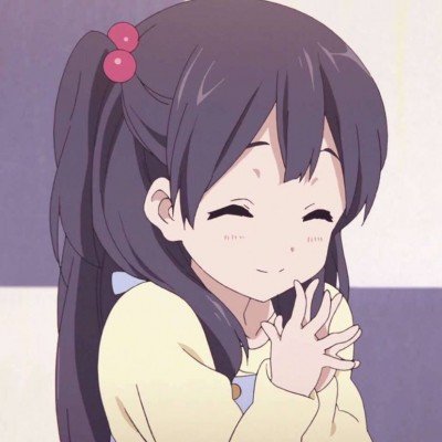 竹笋把衣服顶起来了